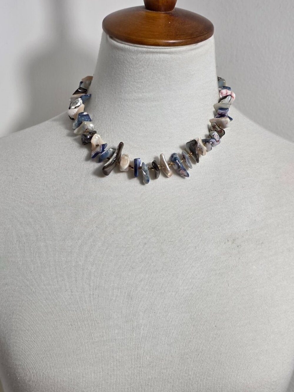 Single-Strand Choker Necklace Irregular Cut Abalone Chips Blue, White & Pink